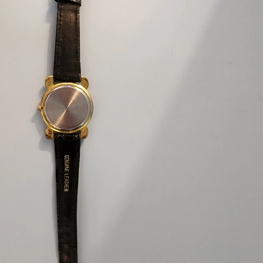 Elegant Gold and Black Women's Watch #7